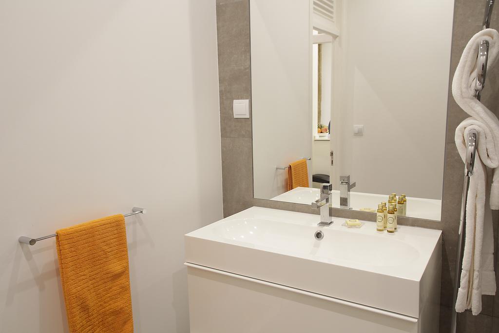 Design Duplex Apartment Ba/ Chiado Lisboa Phòng bức ảnh